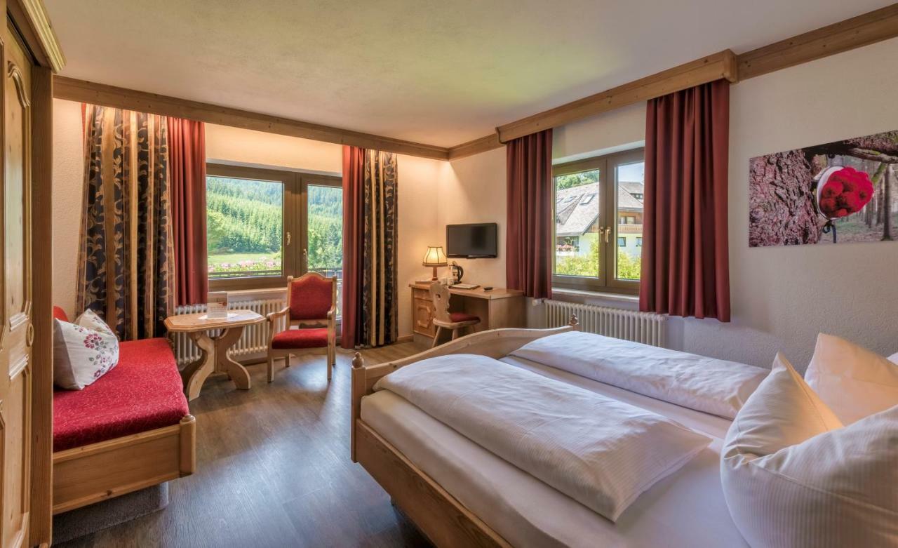 Landgasthof Jostalstueble Titisee-Neustadt Esterno foto